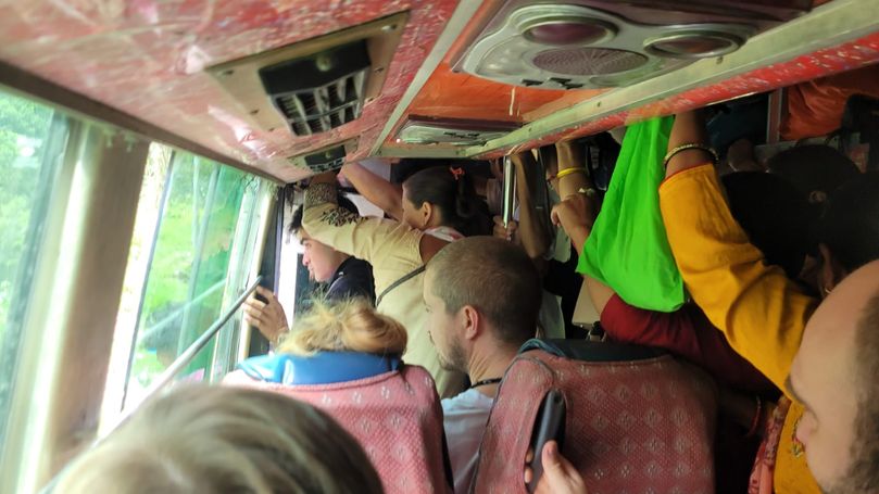 busfahren nepal